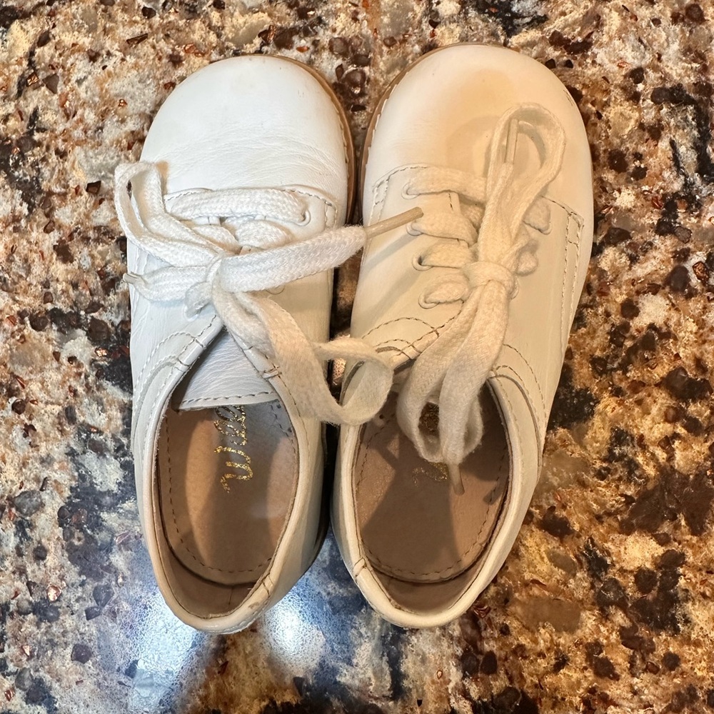 Willits White Dress Shoes